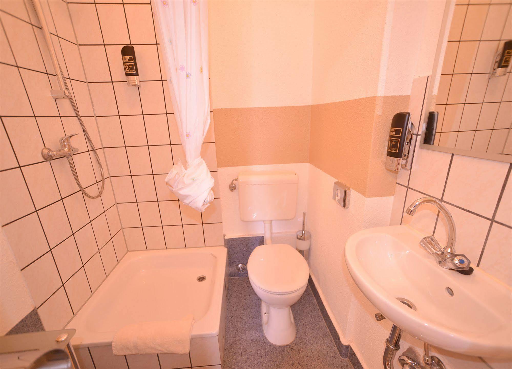 Aparthotel Marion Weber Бремен Экстерьер фото