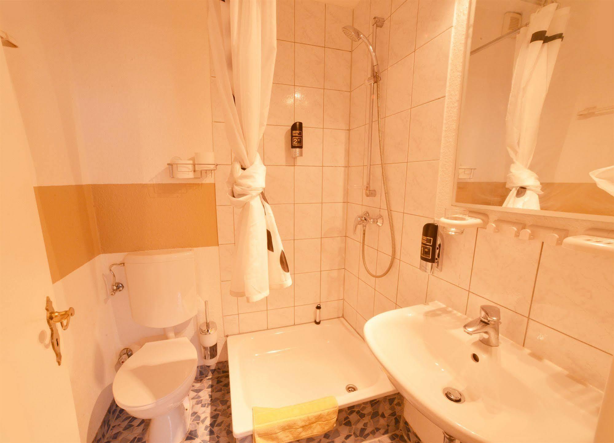 Aparthotel Marion Weber Бремен Экстерьер фото